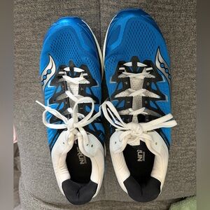 Everlast Black and White Boxing Gloves